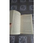 Richelle Mead Dermesztő ölelés -Vámpírakadémia II.