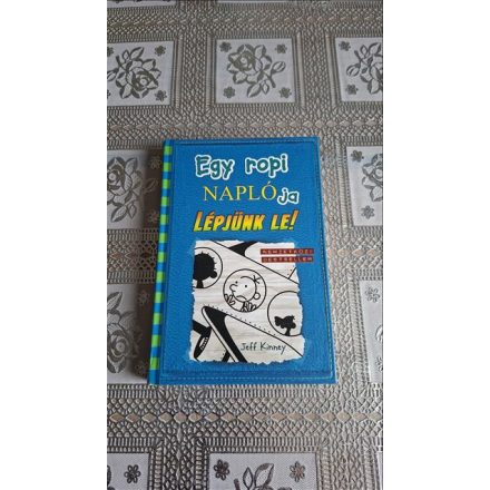 Jeff Kinney Egy ropi naplója 12. - Lépjünk le!