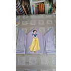 Disney Hófehérke kastélya - A titokzatos lábnyomok